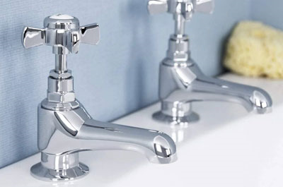 Bath Pillar Taps